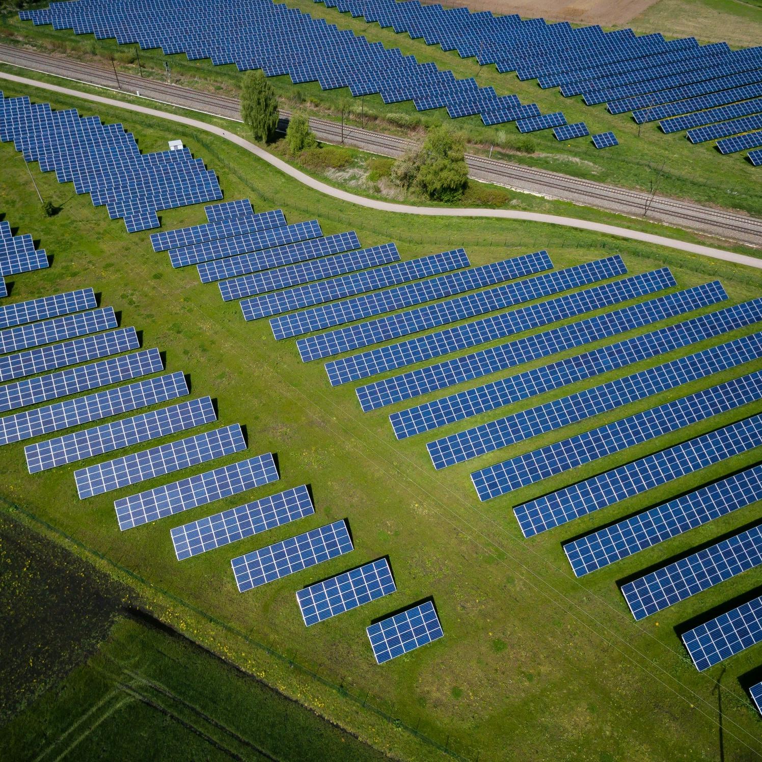 Comparação de fabricantes de MLPE: Por que a Fonrich se destaca para projetos solares tailandeses